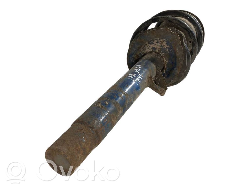 Priekšpusē amortizators ar atsperi