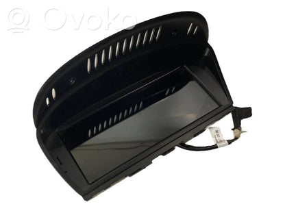 Ekrāns / displejs / mazais ekrāns