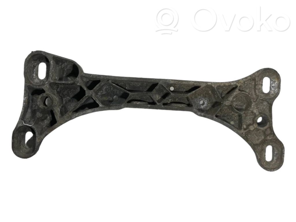 Кронштейн крепления трансмиссии