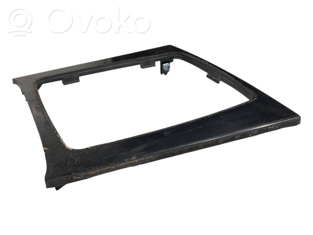 Salona dekoratīvās apdares komplekts