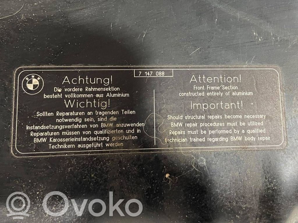 Radiatoru paneļa augšējā daļa (televizors)