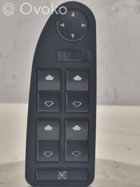 Window lift control switch(es)