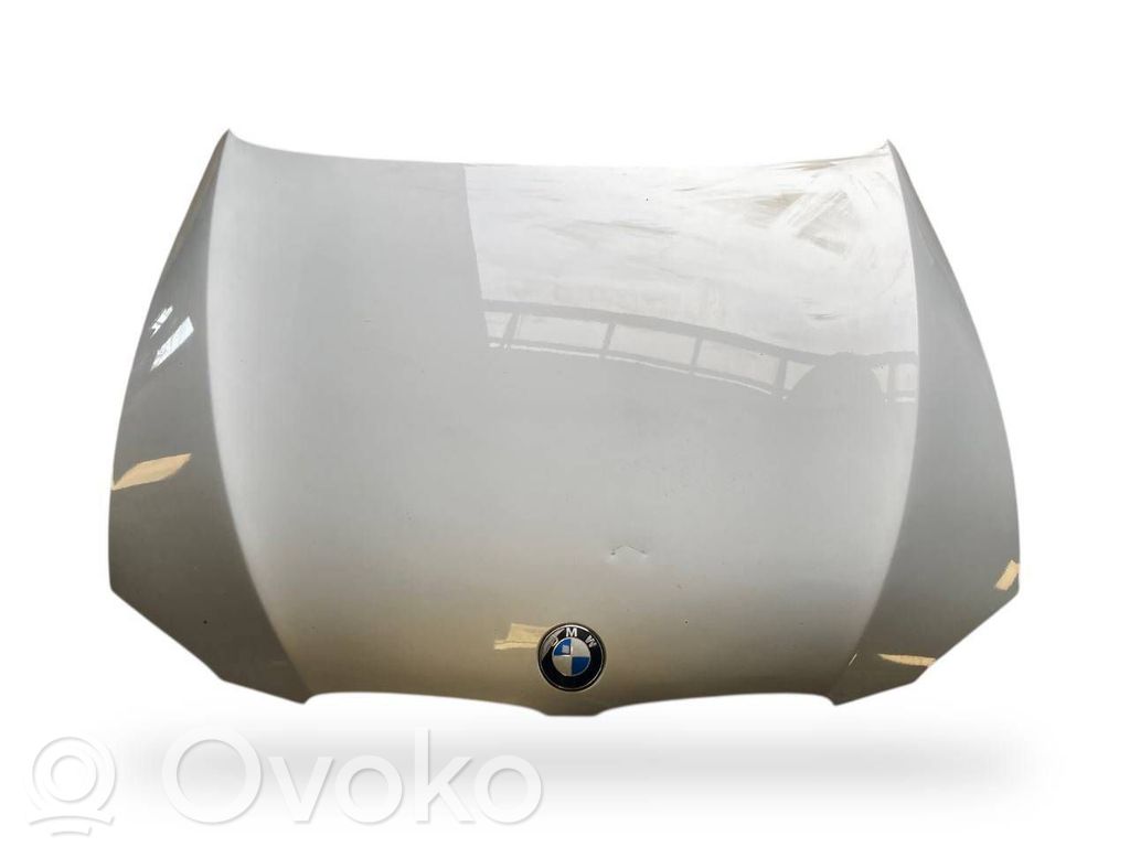 Dzinēja pārsegs (vāks)