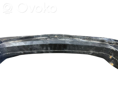 Priekšpusē bampera sija / balka