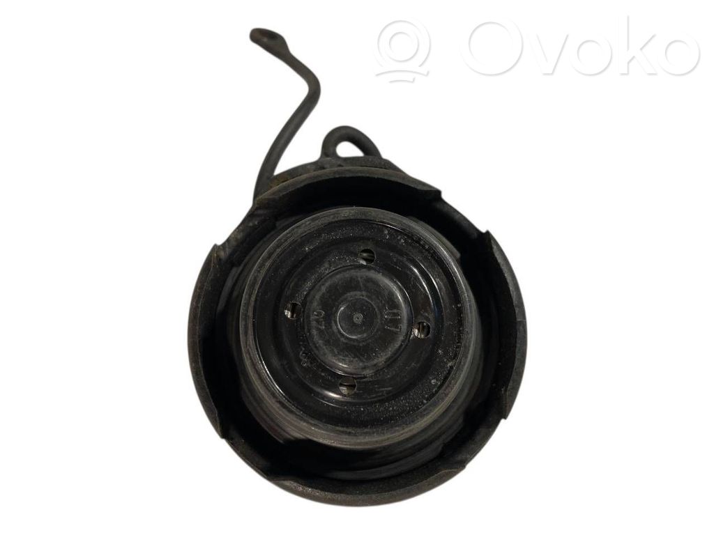 Aizskrūvējams degvielas tvertnes vāciņš