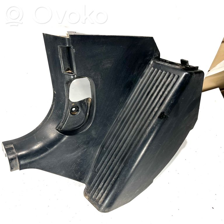 Side decorative trim for the footwell