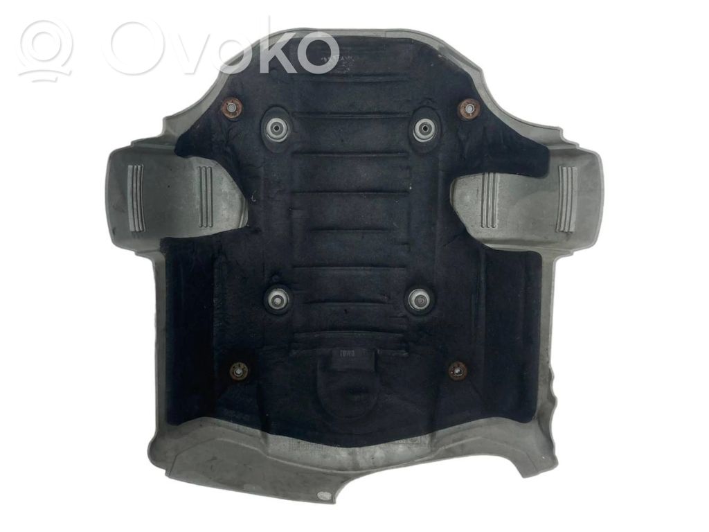 Крышка двигателя (декоративная отделка)