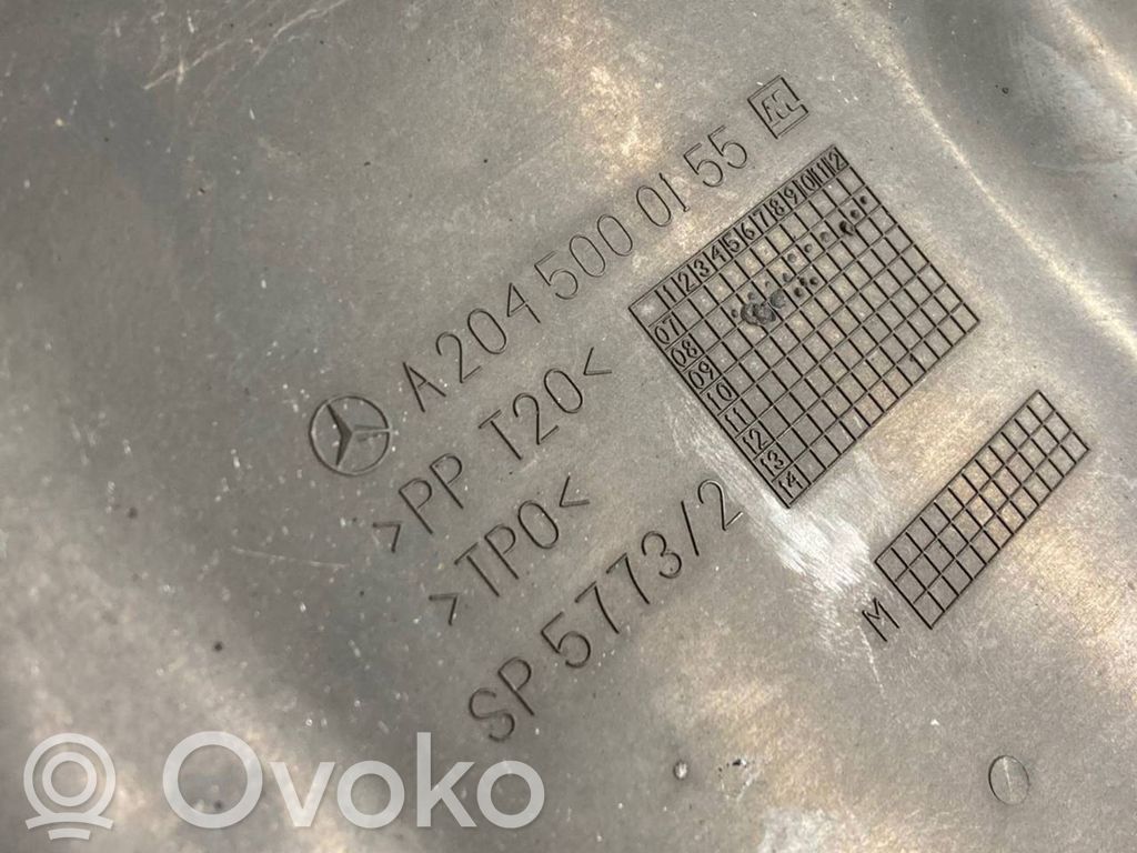 Dzinēja pārsega slēdzenes dekoratīvā apdare