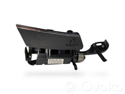 Sēdekļa atzveltnes slēdzene