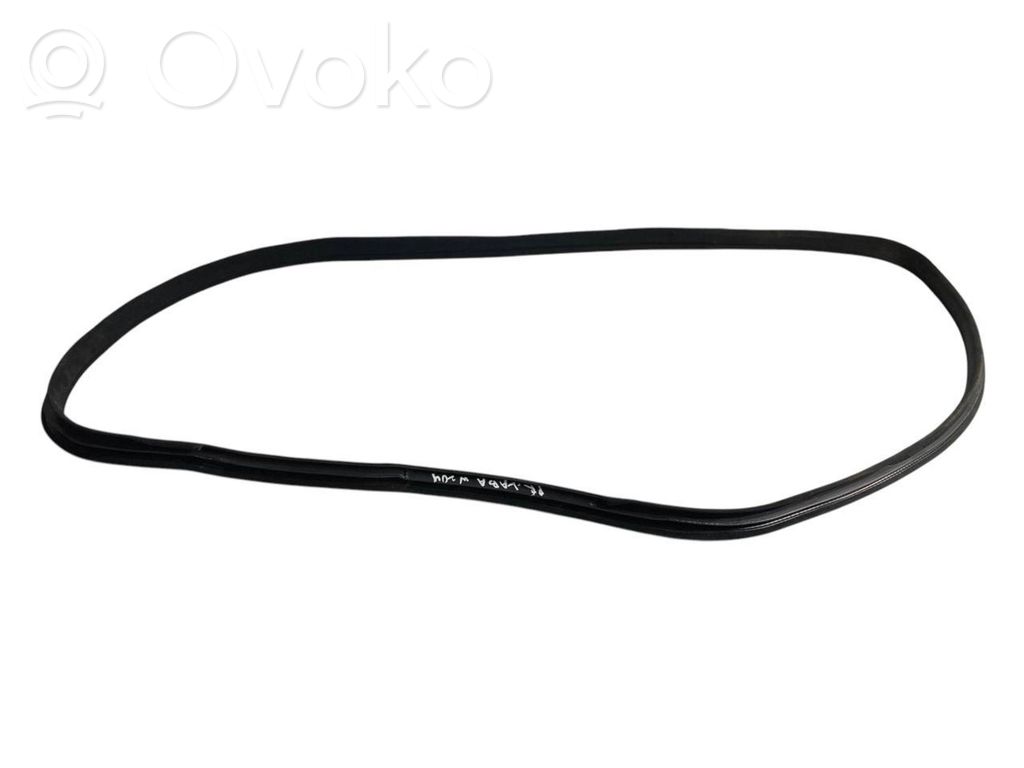 Резиновая отделка передней части (в кузове)