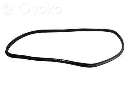 Резиновая отделка передней части (в кузове)