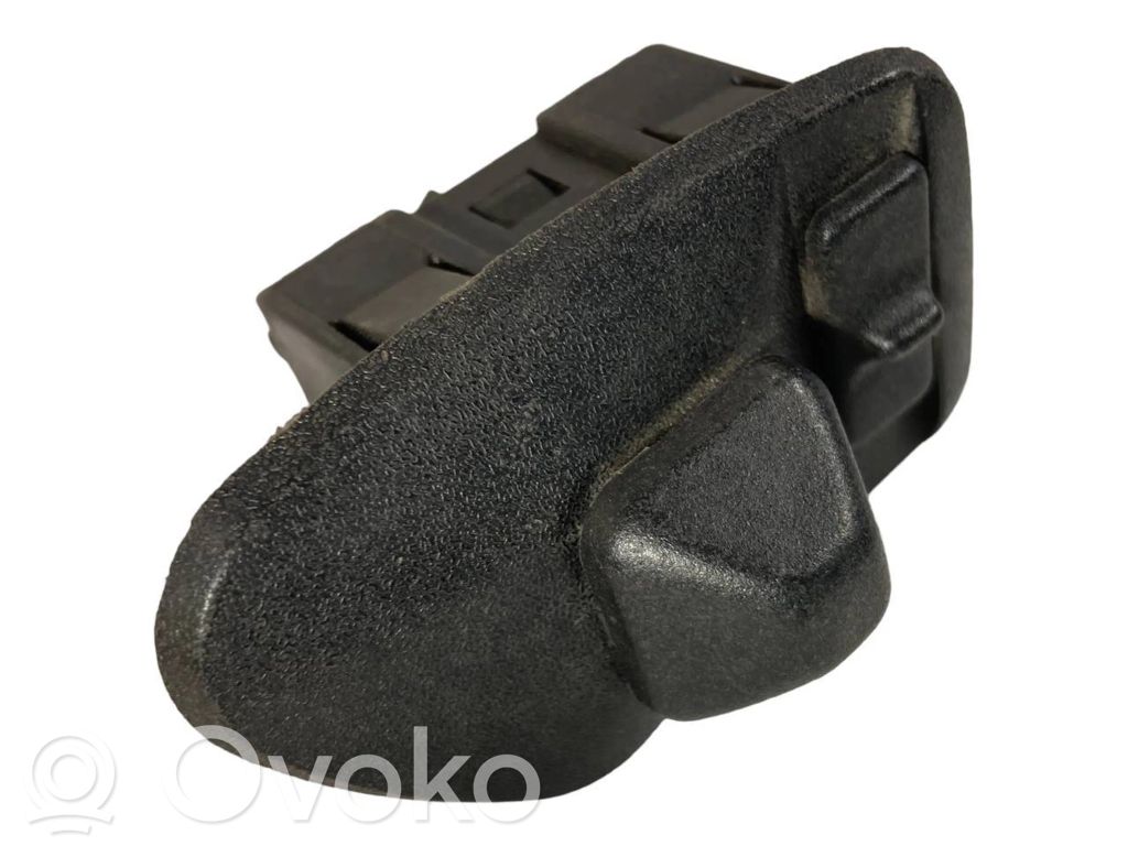 Side mirror switch