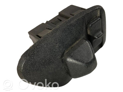 Side mirror switch