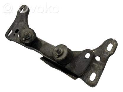 Transmission mounting bracket