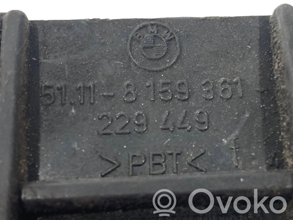 Priekšpusē bampera turētājs