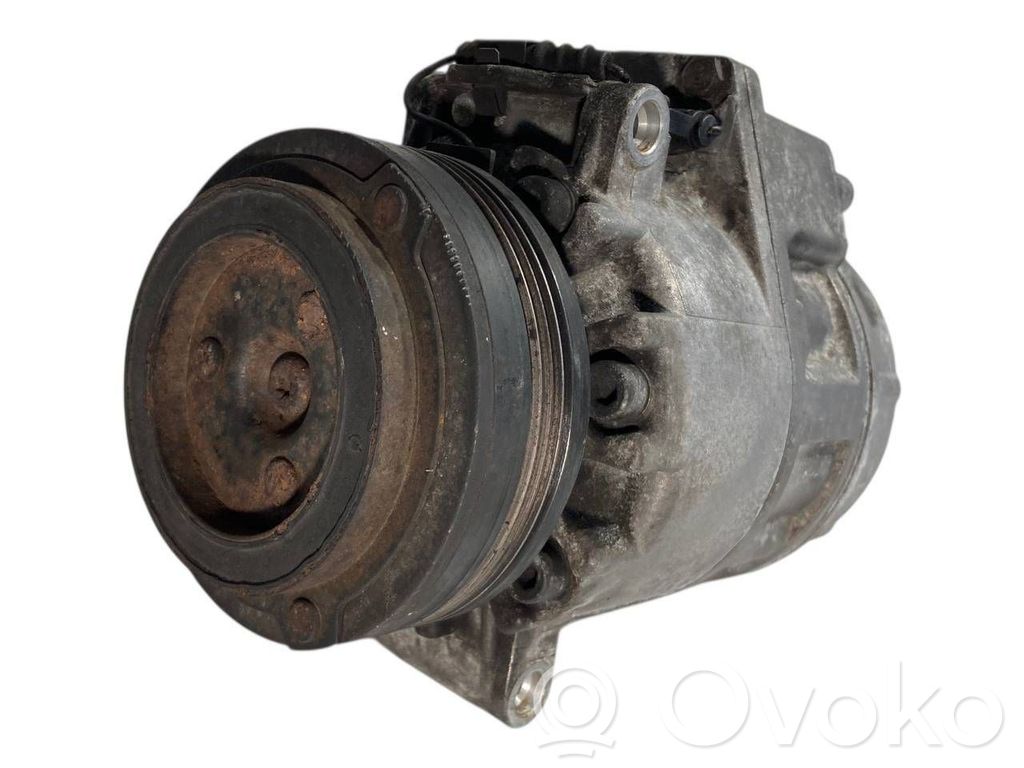 Air conditioner compressor (pump)