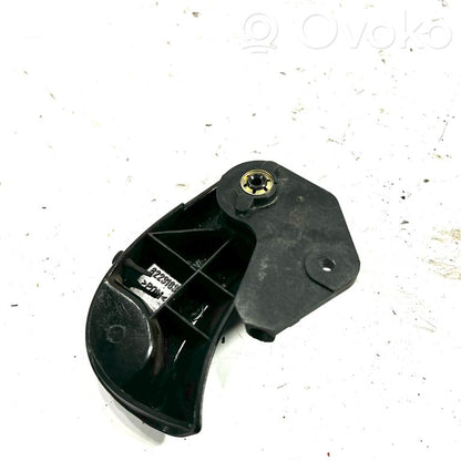 Ручка открывания капота двигателя