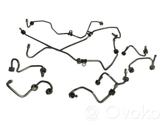 Degvielas caurulīte (-es)