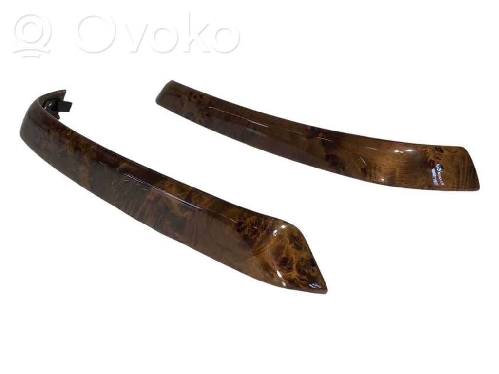 Salona dekoratīvās apdares komplekts