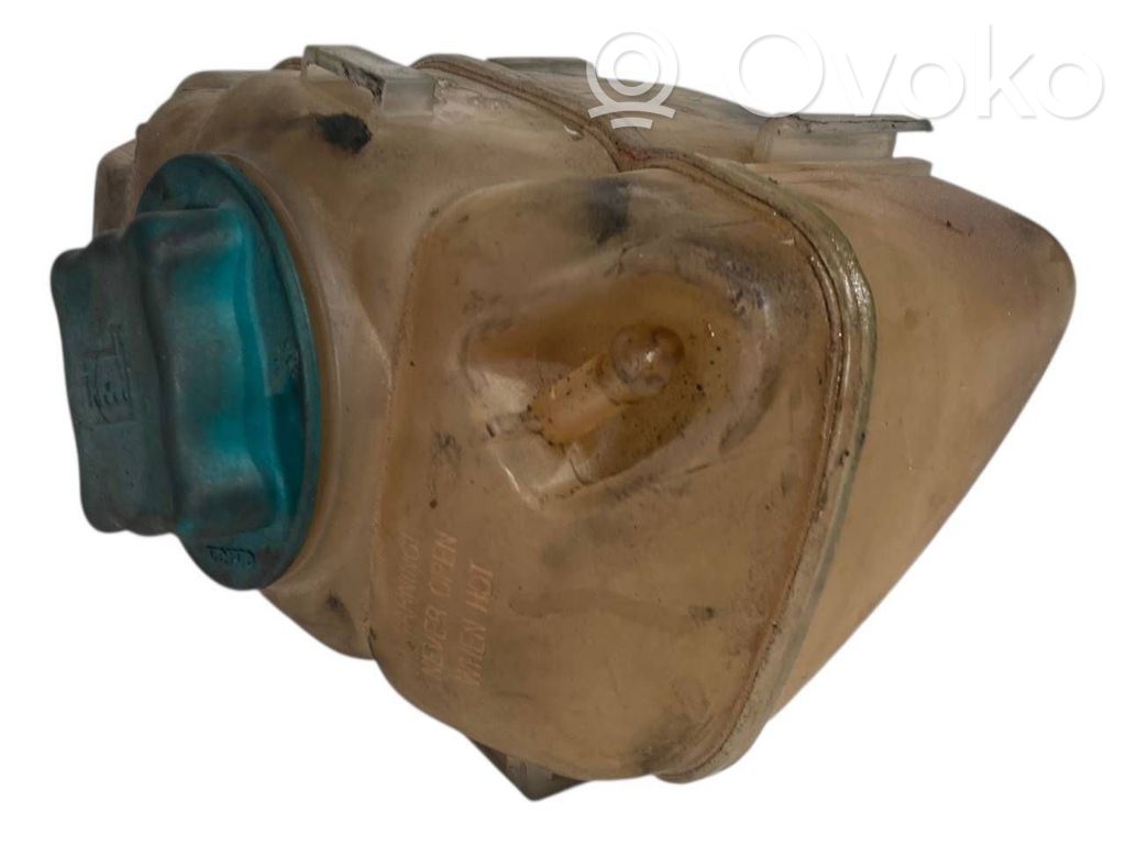 Dzesēšanas šķidruma izplešanās tvertne