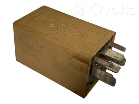 Window wiper relay