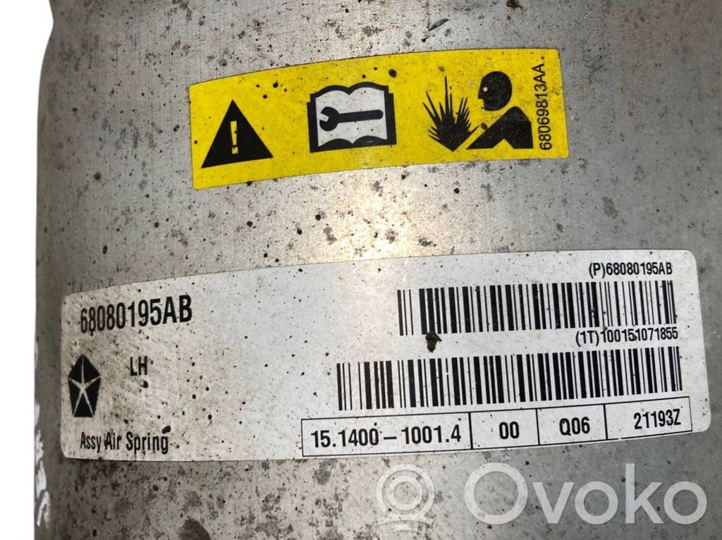 Priekšpusē gaisa amortizators ( pneimatiskā balstiekārta)