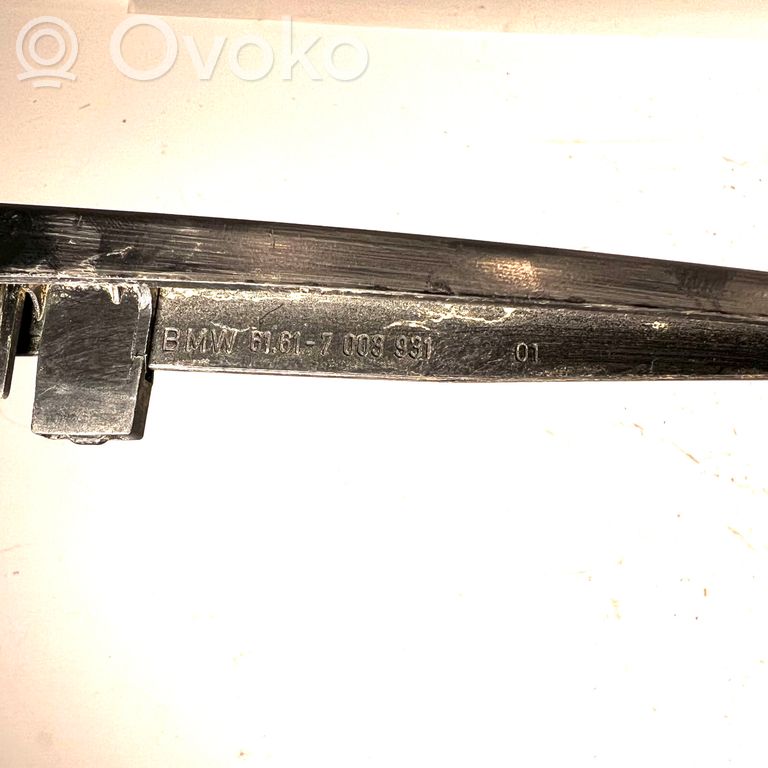 Priekšējā loga tīrītāja kājiņa