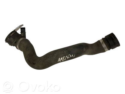 Caurulīte (-es) / šļūtene (-es)