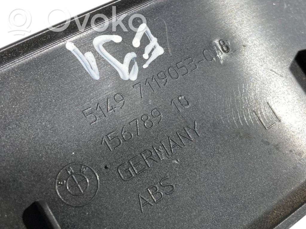Sānu dekoratīvā apdare (pie loga)