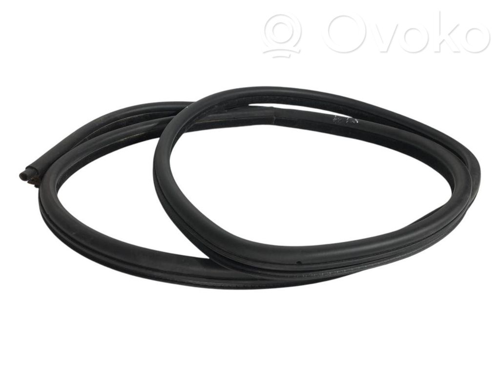 Aizmugurē apdares gumija (virsbūvē)