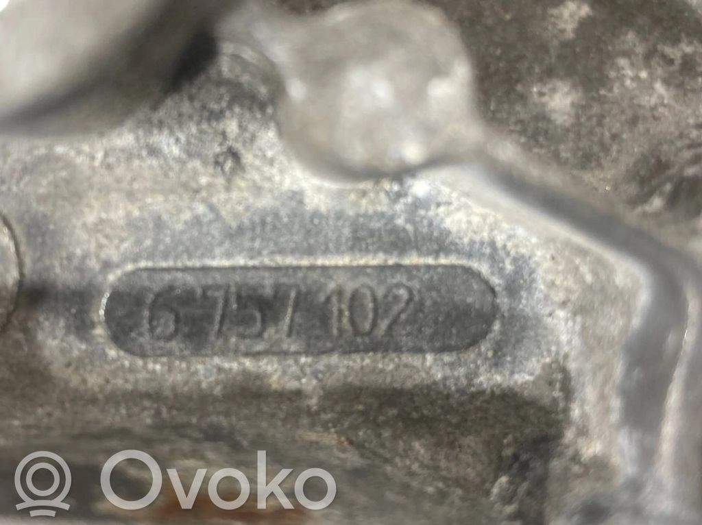 Pārnesumkārbas stiprinājuma kronšteins
