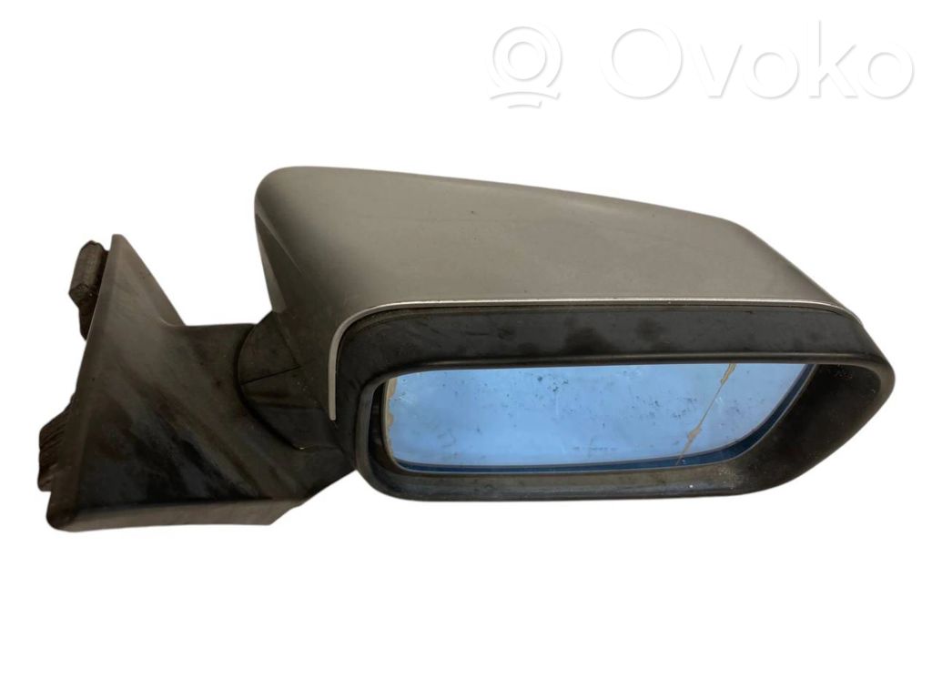 Mirror (electrically controlled)