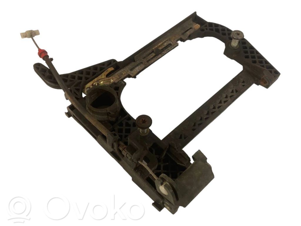 Holder/bracket for external opening handle at the front