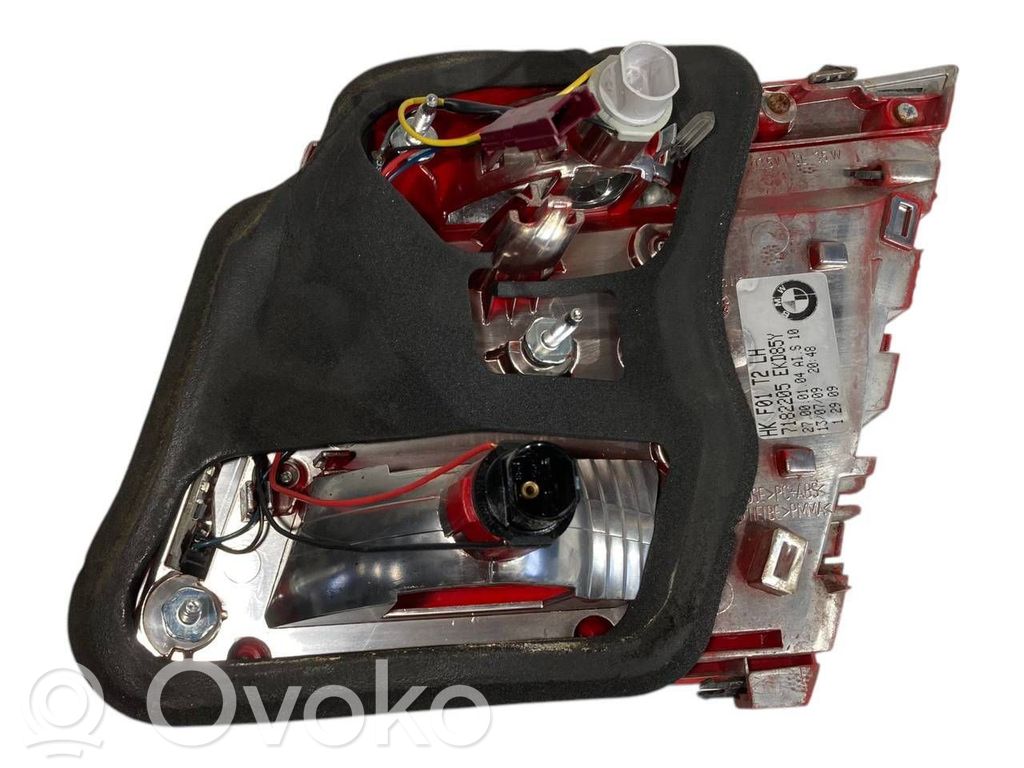 Aizmugurējais lukturis pārsegā