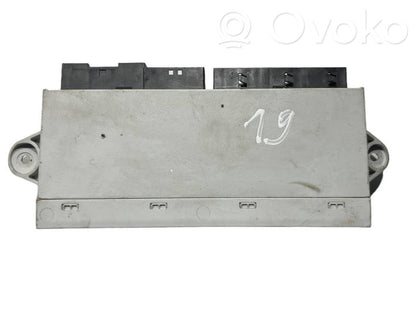 Durvju vadības bloks