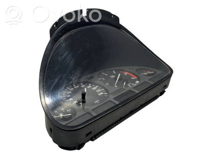 Spidometrs (instrumentu panelī)