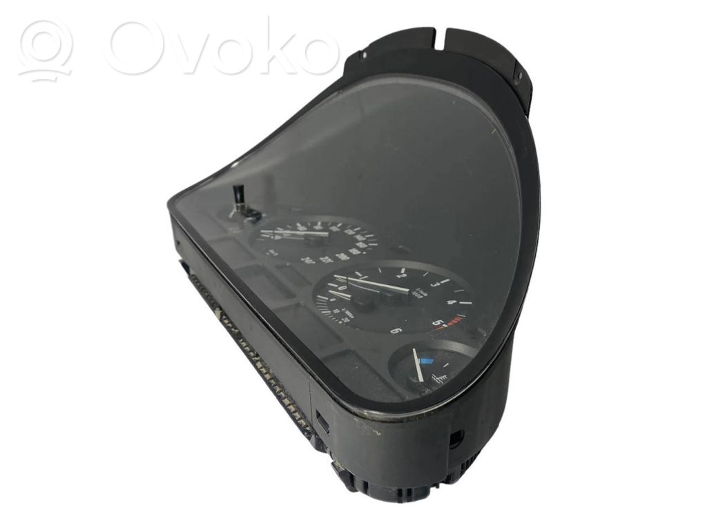 Spidometrs (instrumentu panelī)