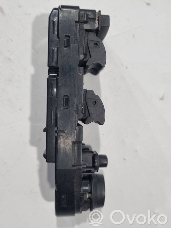 Power window switch
