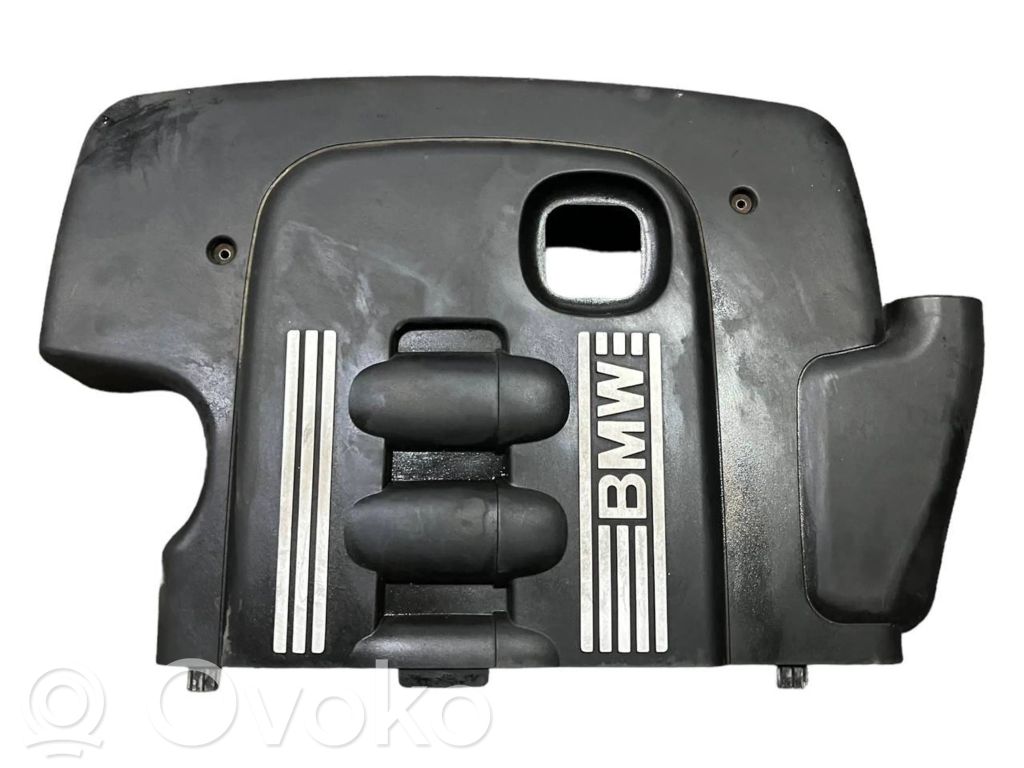 Engine cover (decorative trim)