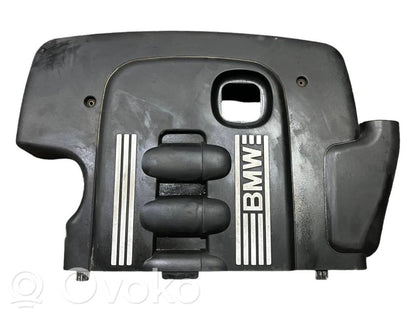 Engine cover (decorative trim)
