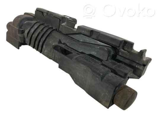 Radiator(s) holder/bracket