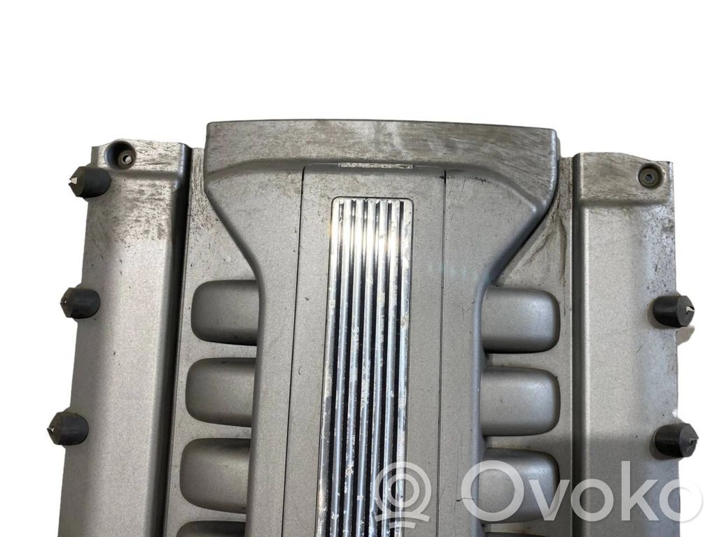 Крышка двигателя (декоративная отделка)