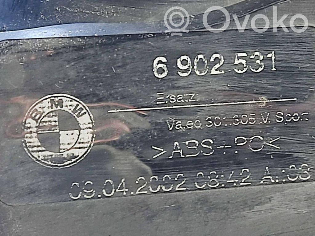 Aizmugurējais lukturis virsbūvē
