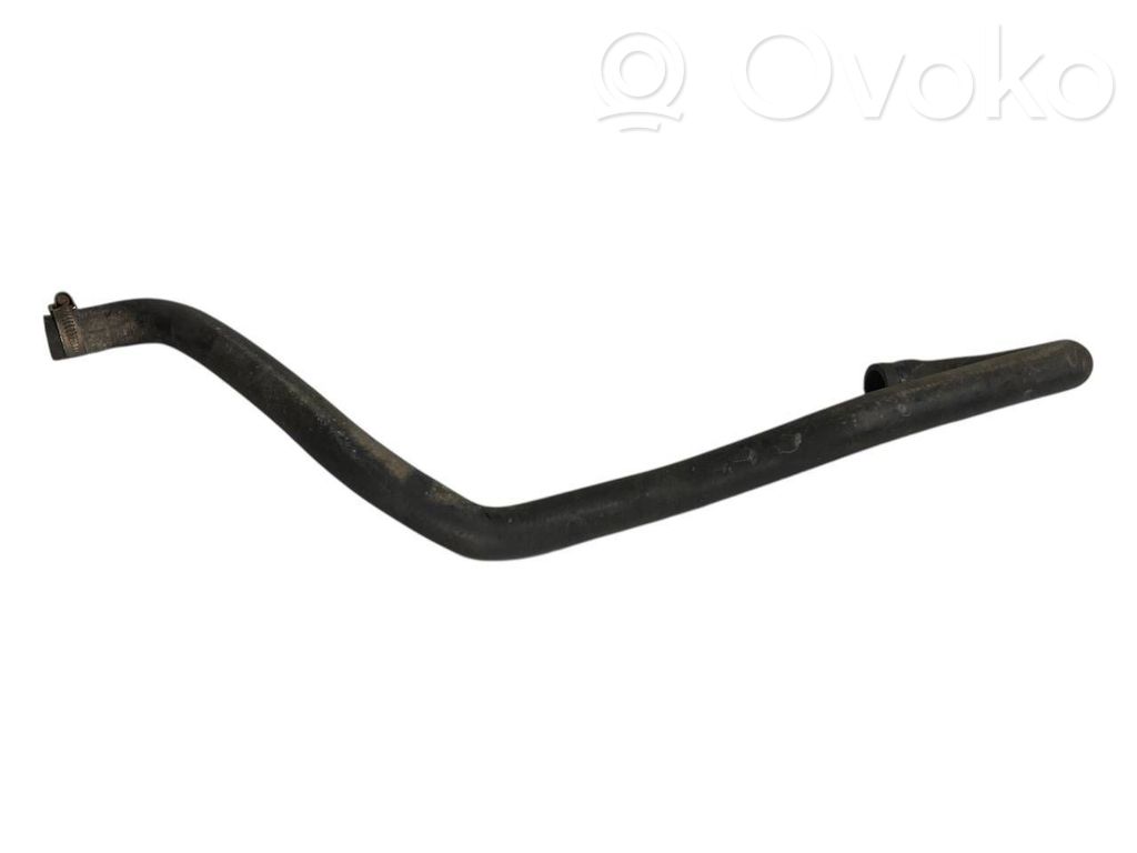 Caurulīte (-es) / šļūtene (-es)