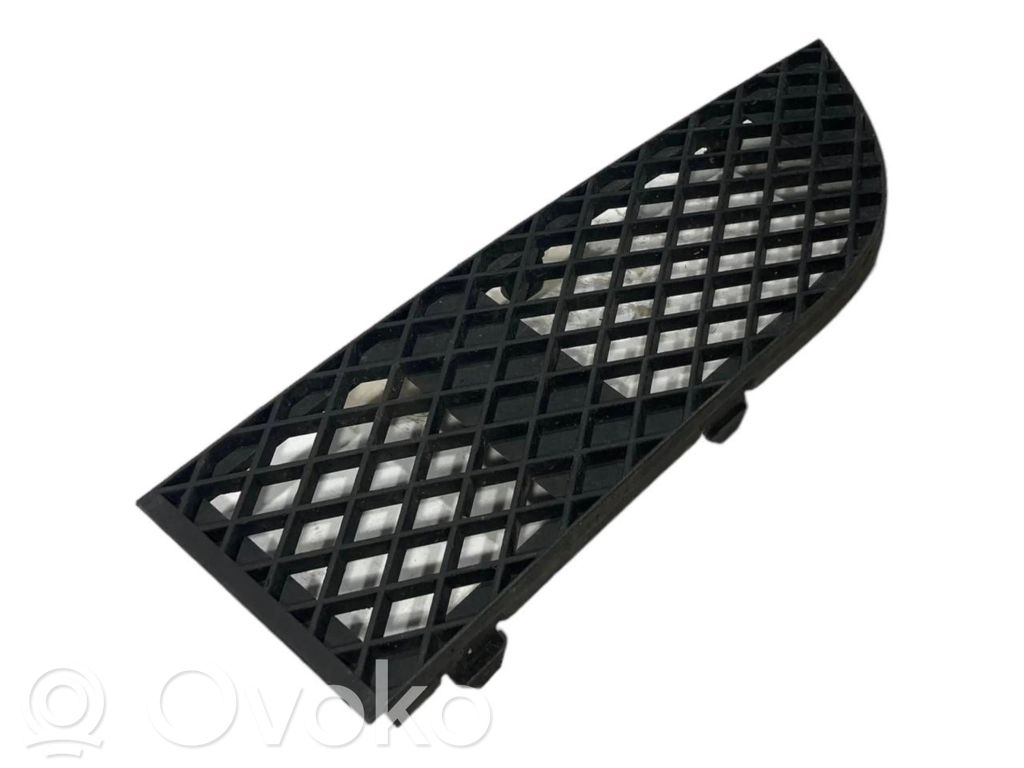 Lower grille (three-piece)