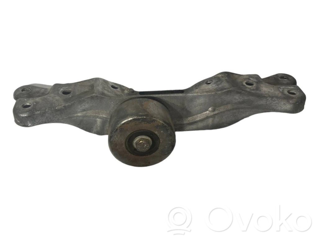 Transmission mounting bracket