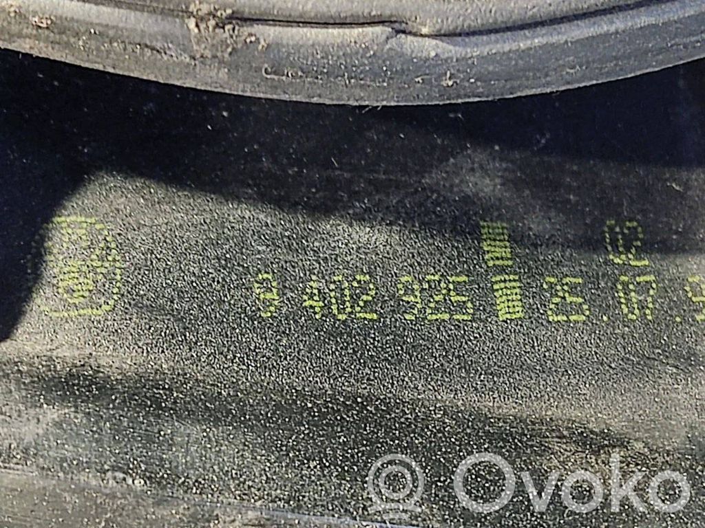 Aizmugurējais lukturis virsbūvē