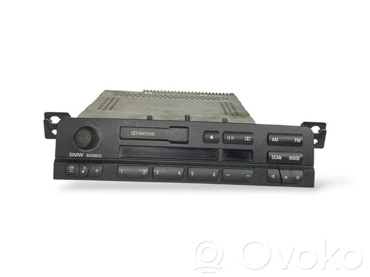 Radio / CD/DVD atskaņotājs / navigācija