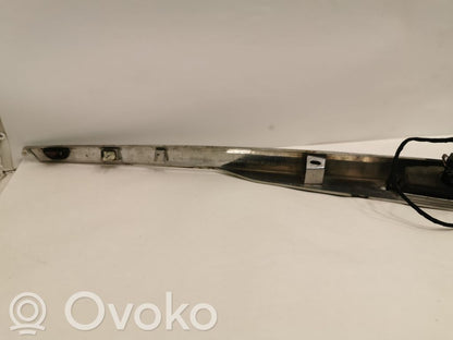 Полоса освещения номерного знака багажника