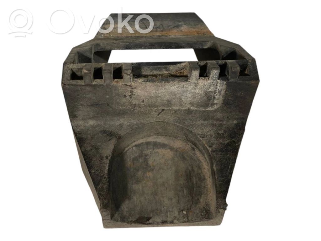 Держатель/кронштейн радиатора(ов)